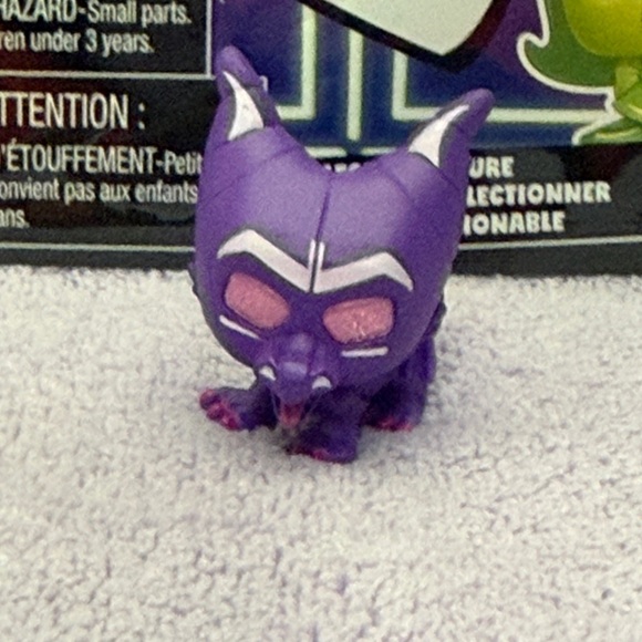 Disney Neon Mali Dragon Purple  Doorables Figure with Pink Accents - Picture 2 of 4